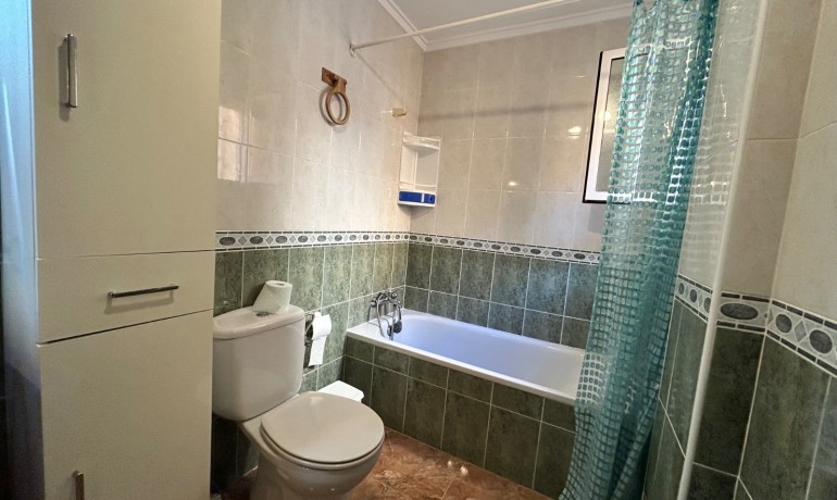 Herverkoop - Appartement / Flat -
Jacarilla - pueblo