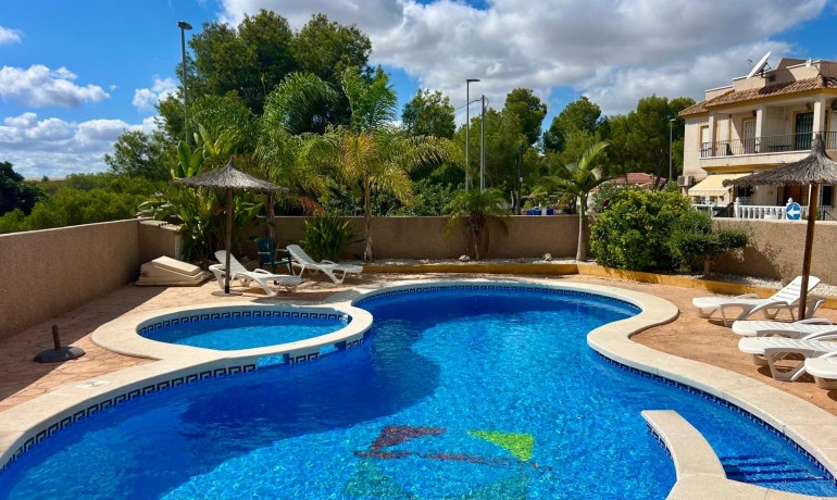 Herverkoop - Huis -
Algorfa - Montemar