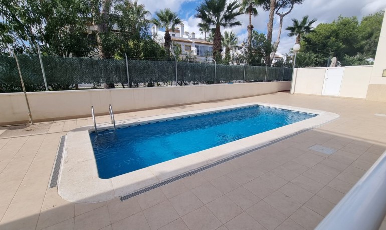 Herverkoop - Huis -
Orihuela Costa* - Los Dolses