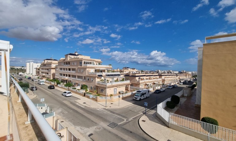 Herverkoop - Huis -
Orihuela Costa* - Los Dolses