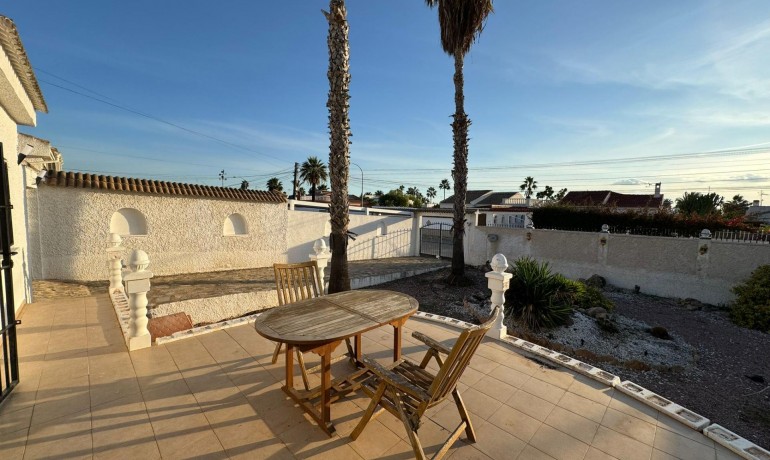 Herverkoop - Villa -
Torrevieja* - San luis