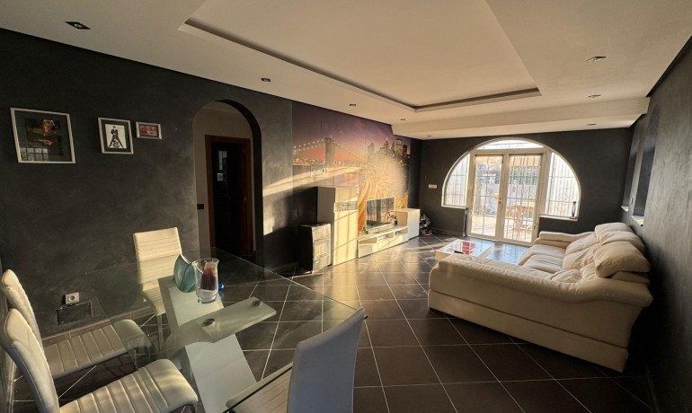 Herverkoop - Villa -
Torrevieja* - San luis