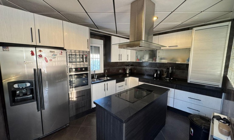 Herverkoop - Villa -
Torrevieja* - San luis