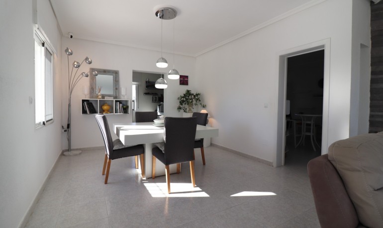 Herverkoop - Villa -
Algorfa* - Lomas de La Juliana