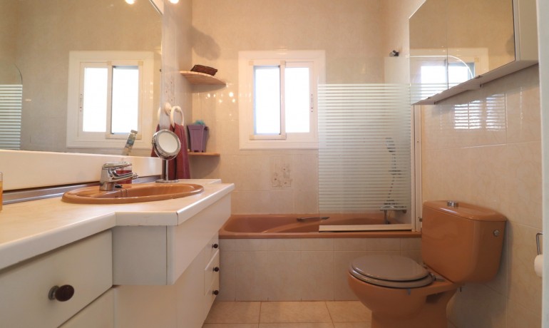 Herverkoop - Villa -
Algorfa* - Lomas de La Juliana