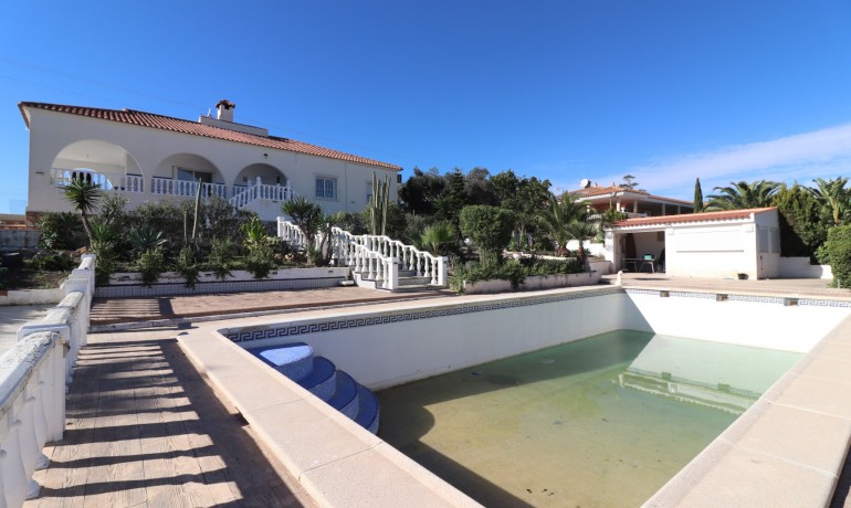 Herverkoop - Villa -
Algorfa* - Lomas de La Juliana