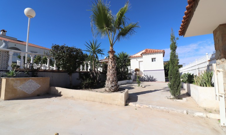 Herverkoop - Villa -
Algorfa* - Lomas de La Juliana