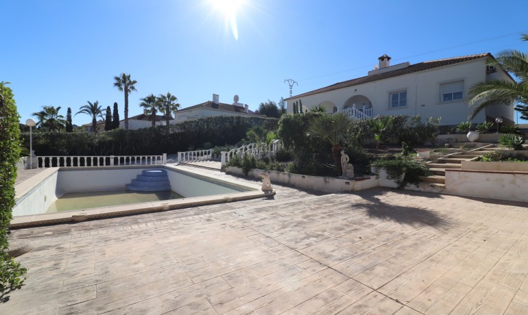 Herverkoop - Villa -
Algorfa* - Lomas de La Juliana