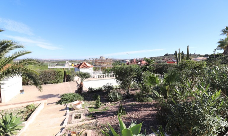 Herverkoop - Villa -
Algorfa* - Lomas de La Juliana