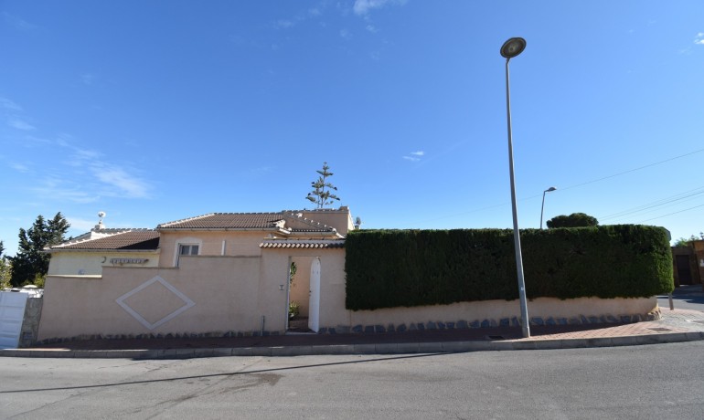 Herverkoop - Villa -
Orihuela Costa* - Los Balcones