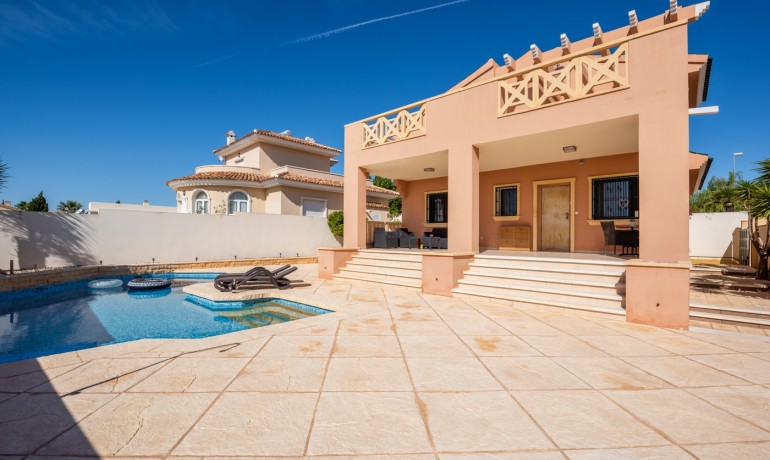 Herverkoop - Villa -
Cuidad Quesada* - Ciudad Quesada - Rojales