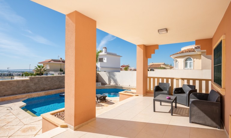 Herverkoop - Villa -
Cuidad Quesada* - Ciudad Quesada - Rojales