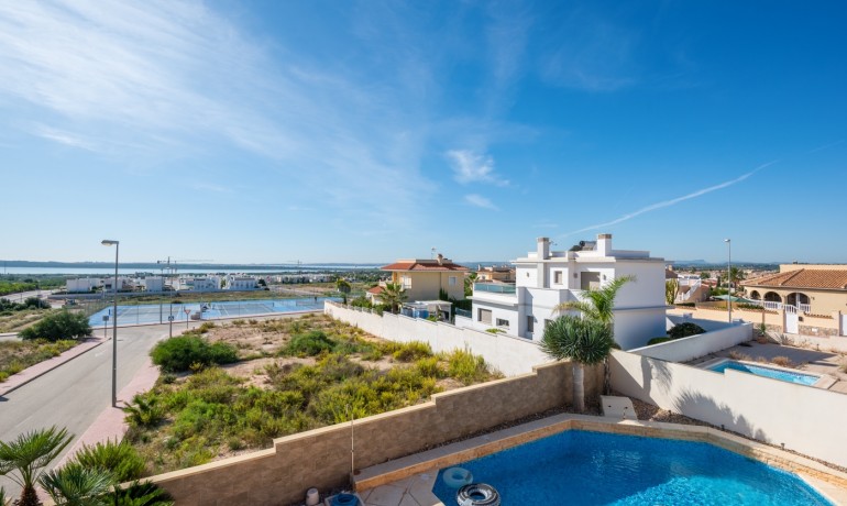 Herverkoop - Villa -
Cuidad Quesada* - Ciudad Quesada - Rojales