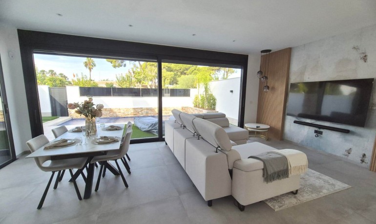 Herverkoop - Villa -
Santiago de La Ribera - Santiago de La Ribera - Town