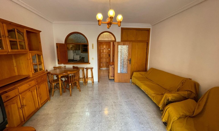 Herverkoop - Appartement / Flat -
Torrevieja* - Estacion de autobuses