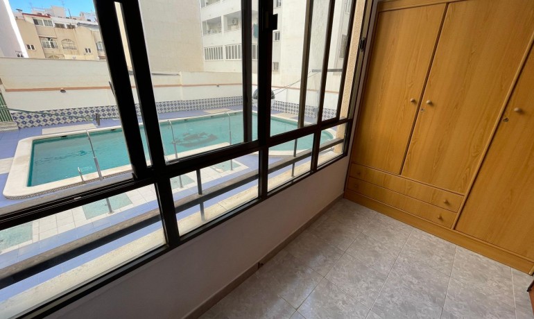 Herverkoop - Appartement / Flat -
Torrevieja* - Estacion de autobuses