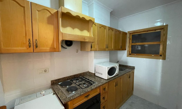 Herverkoop - Appartement / Flat -
Torrevieja* - Estacion de autobuses