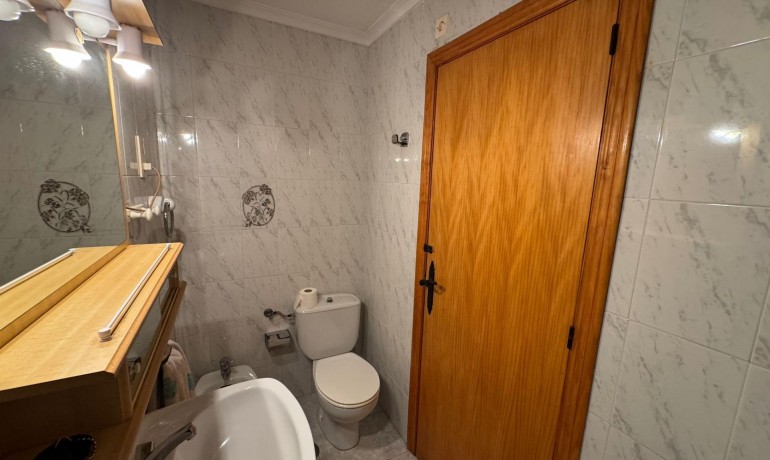 Herverkoop - Appartement / Flat -
Torrevieja* - Estacion de autobuses