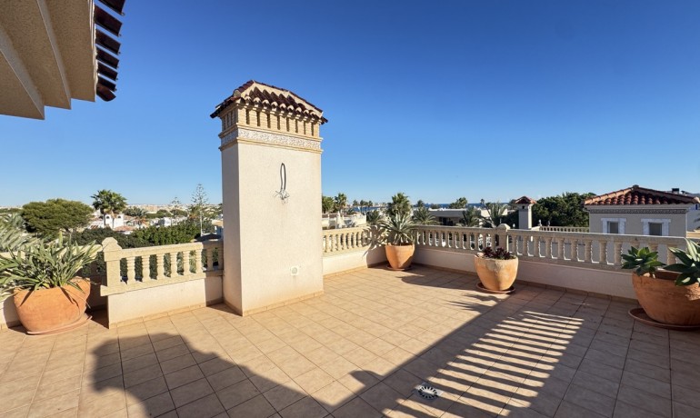 Herverkoop - Villa -
Orihuela Costa* - Cabo Roig