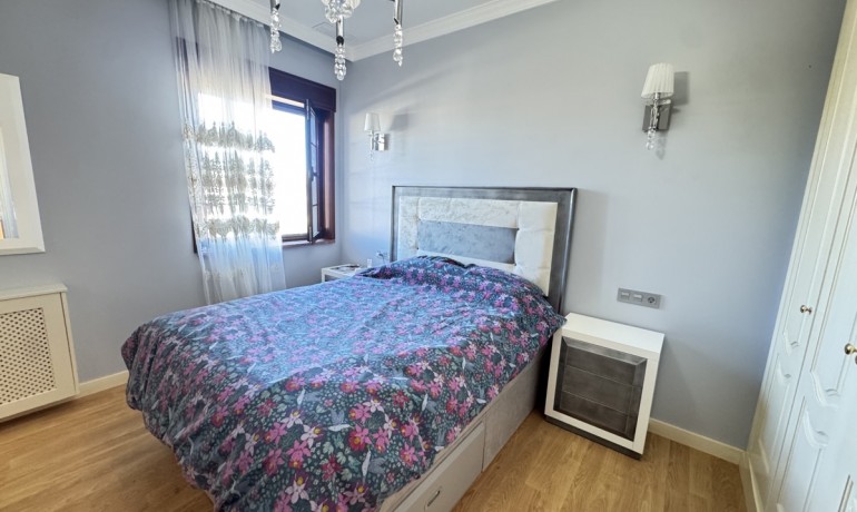 Herverkoop - Villa -
Orihuela Costa* - Cabo Roig