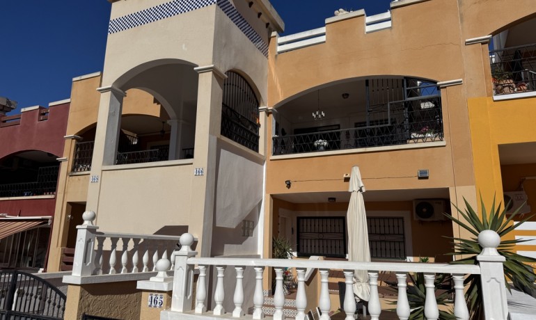 Sale - Apartment / Flat -
Los Altos