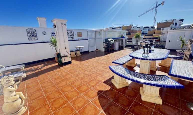 Sale - Apartment / Flat -
Los Altos
