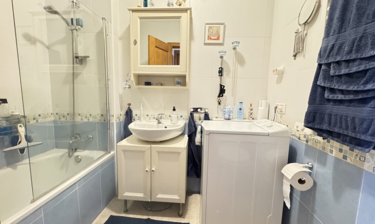 Sale - Apartment / Flat -
Los Altos