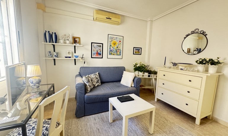 Sale - Apartment / Flat -
Los Altos