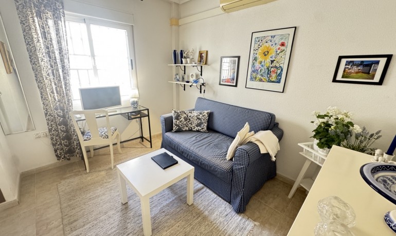 Sale - Apartment / Flat -
Los Altos