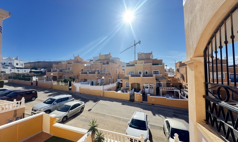 Sale - Apartment / Flat -
Los Altos