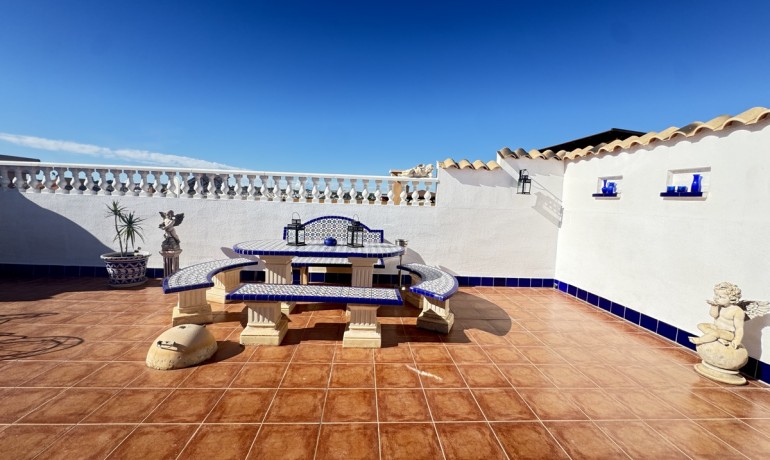 Sale - Apartment / Flat -
Los Altos