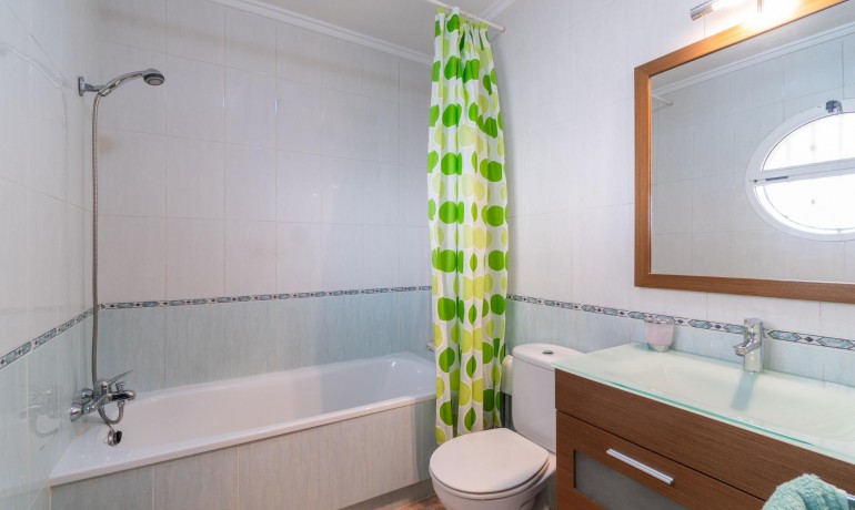 Herverkoop - Villa -
Orihuela Costa* - Playa Flamenca