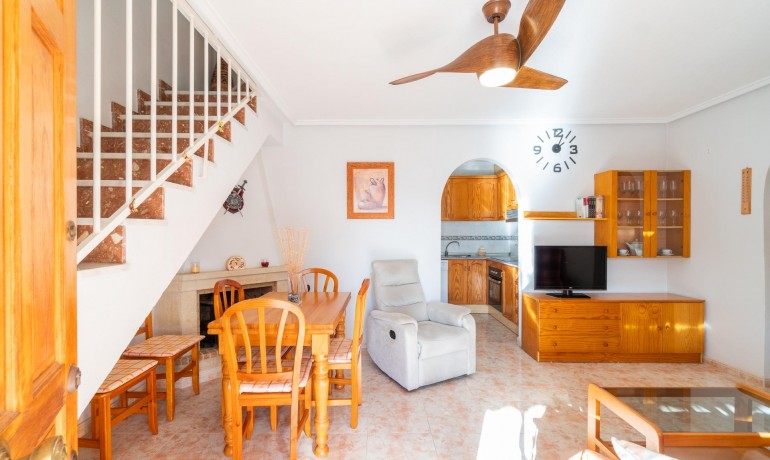 Herverkoop - Villa -
Orihuela Costa* - Playa Flamenca