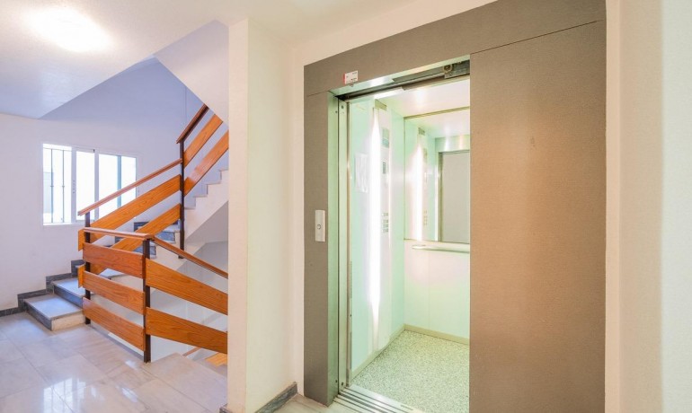 Herverkoop - Appartement / Flat -
Torrevieja* - Centro