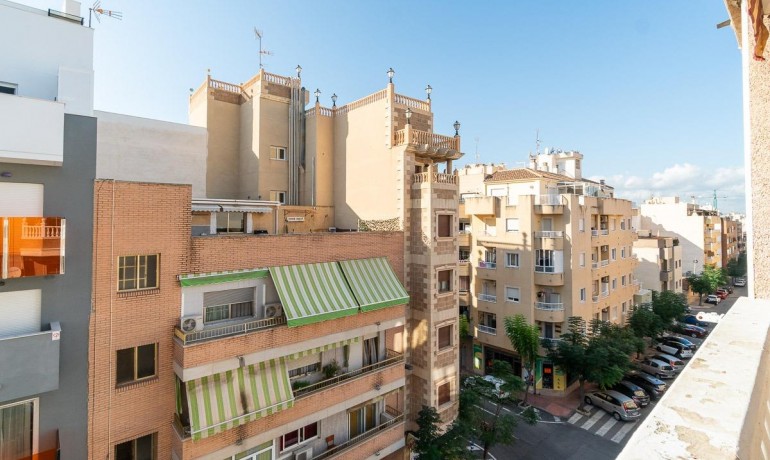 Herverkoop - Appartement / Flat -
Torrevieja* - Centro