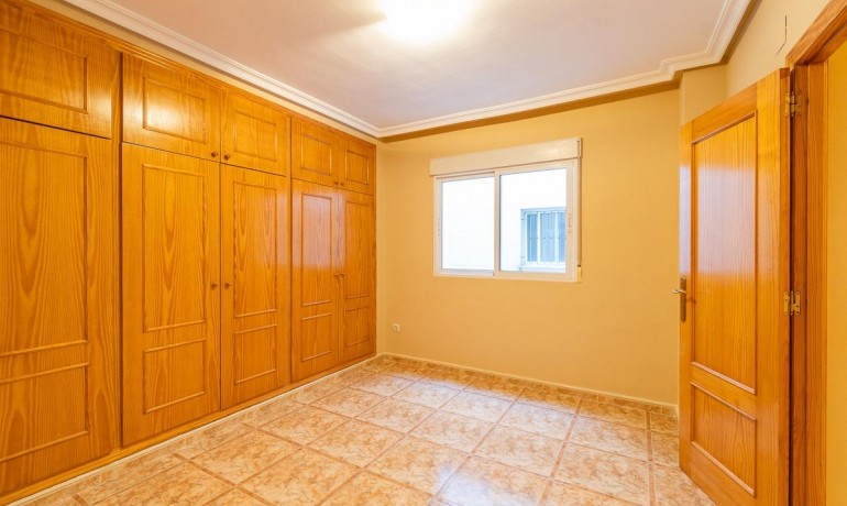 Herverkoop - Appartement / Flat -
Torrevieja* - Centro