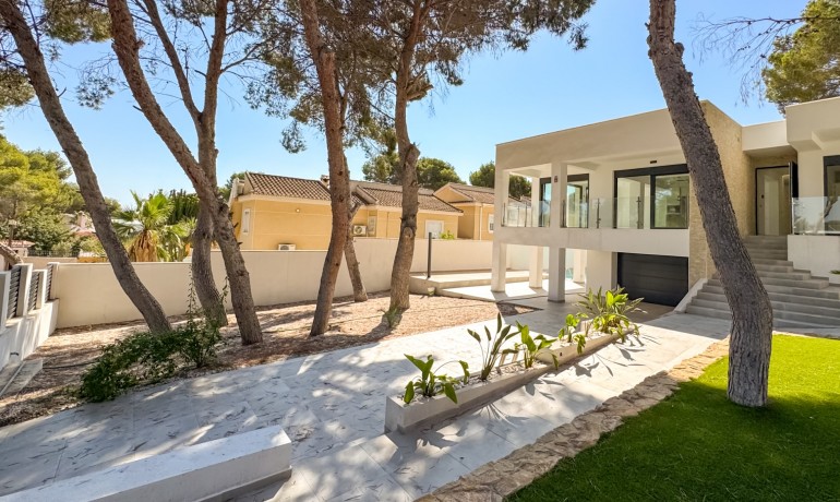 Herverkoop - Villa -
Torrevieja* - Los Balcones