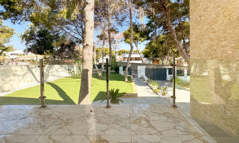 Herverkoop - Villa -
Torrevieja* - Los Balcones