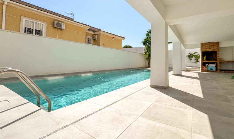 Herverkoop - Villa -
Torrevieja* - Los Balcones