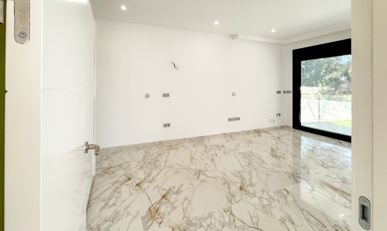 Herverkoop - Villa -
Torrevieja* - Los Balcones