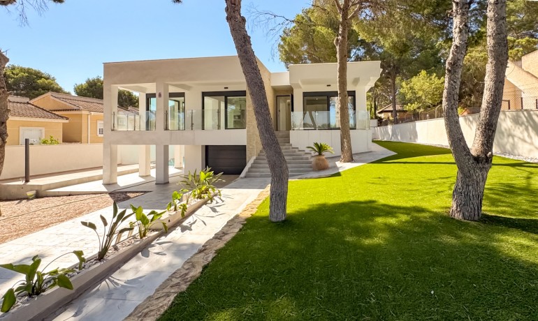 Herverkoop - Villa -
Torrevieja* - Los Balcones