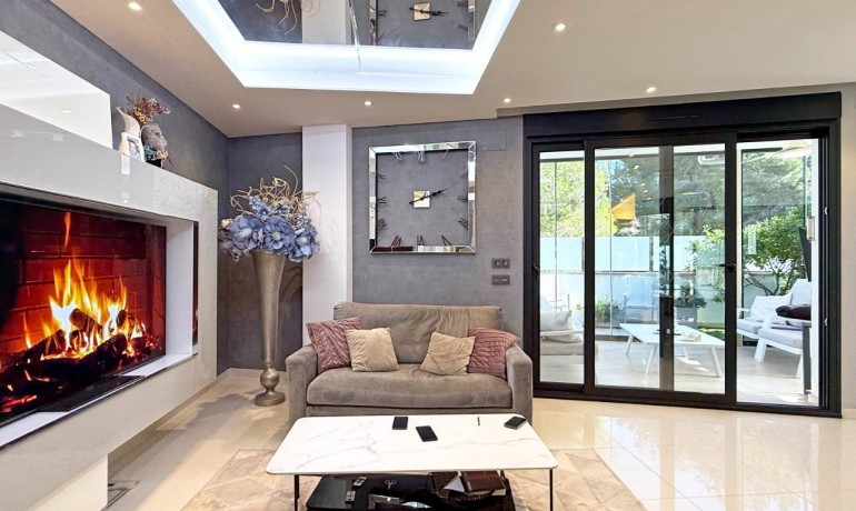 Herverkoop - Villa -
Orihuela Costa* - Villamartin*