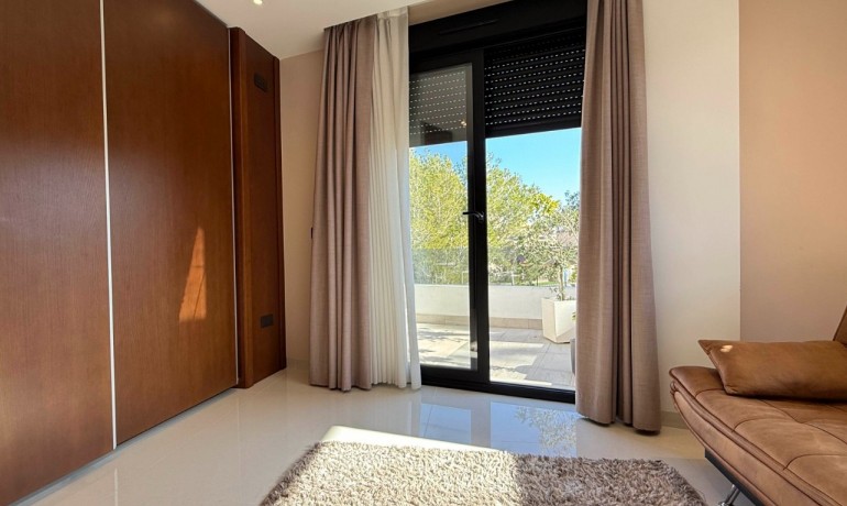 Herverkoop - Villa -
Orihuela Costa* - Villamartin*