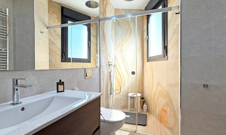 Herverkoop - Villa -
Orihuela Costa* - Villamartin*