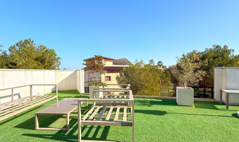 Herverkoop - Villa -
Orihuela Costa* - Villamartin*