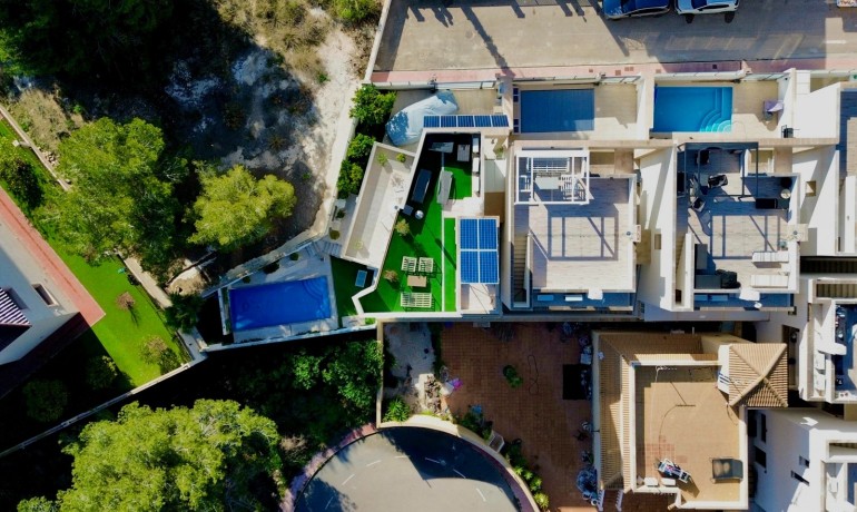 Herverkoop - Villa -
Orihuela Costa* - Villamartin*