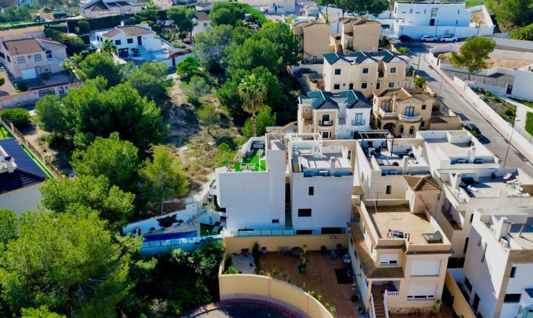 Herverkoop - Villa -
Orihuela Costa* - Villamartin*