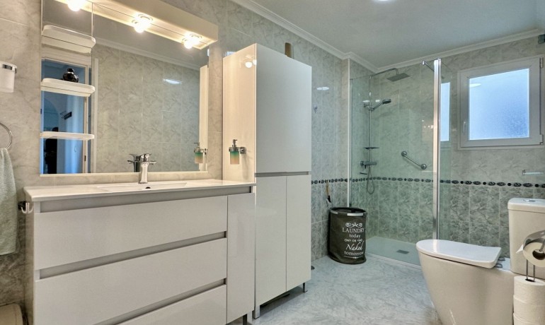 Herverkoop - Appartement / Flat -
Orihuela - Playa Flamenca