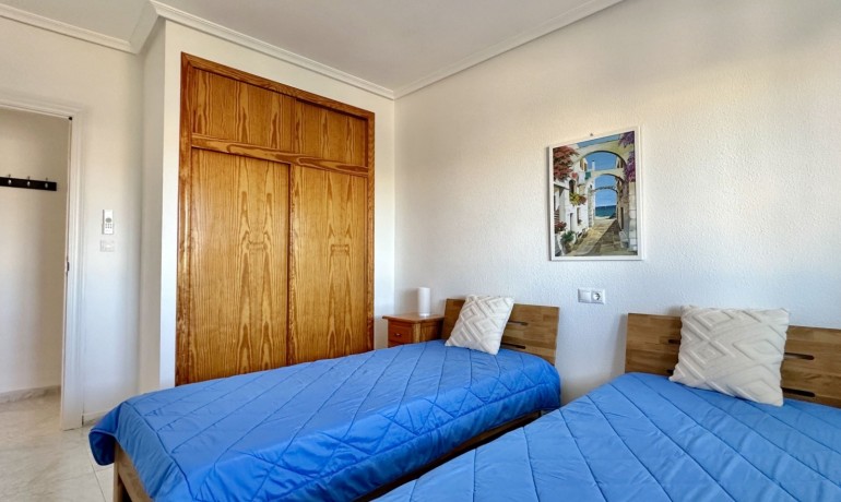 Herverkoop - Appartement / Flat -
Orihuela - Playa Flamenca