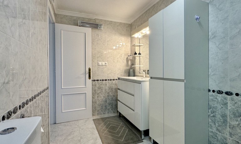 Herverkoop - Appartement / Flat -
Orihuela - Playa Flamenca